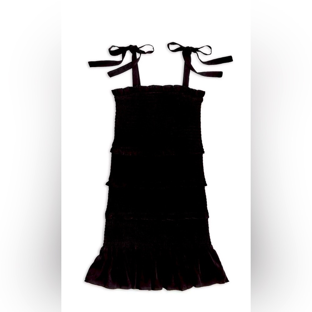 Katie J Evan smocked ruffle dress in black size large in great condition
